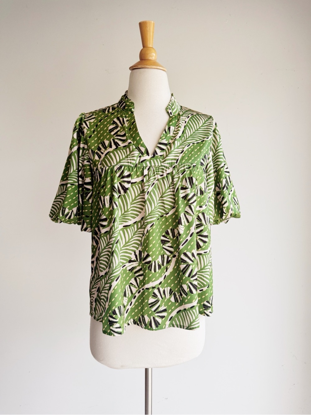 THML Green Tropical Satin Puff Sleeve Blouse S